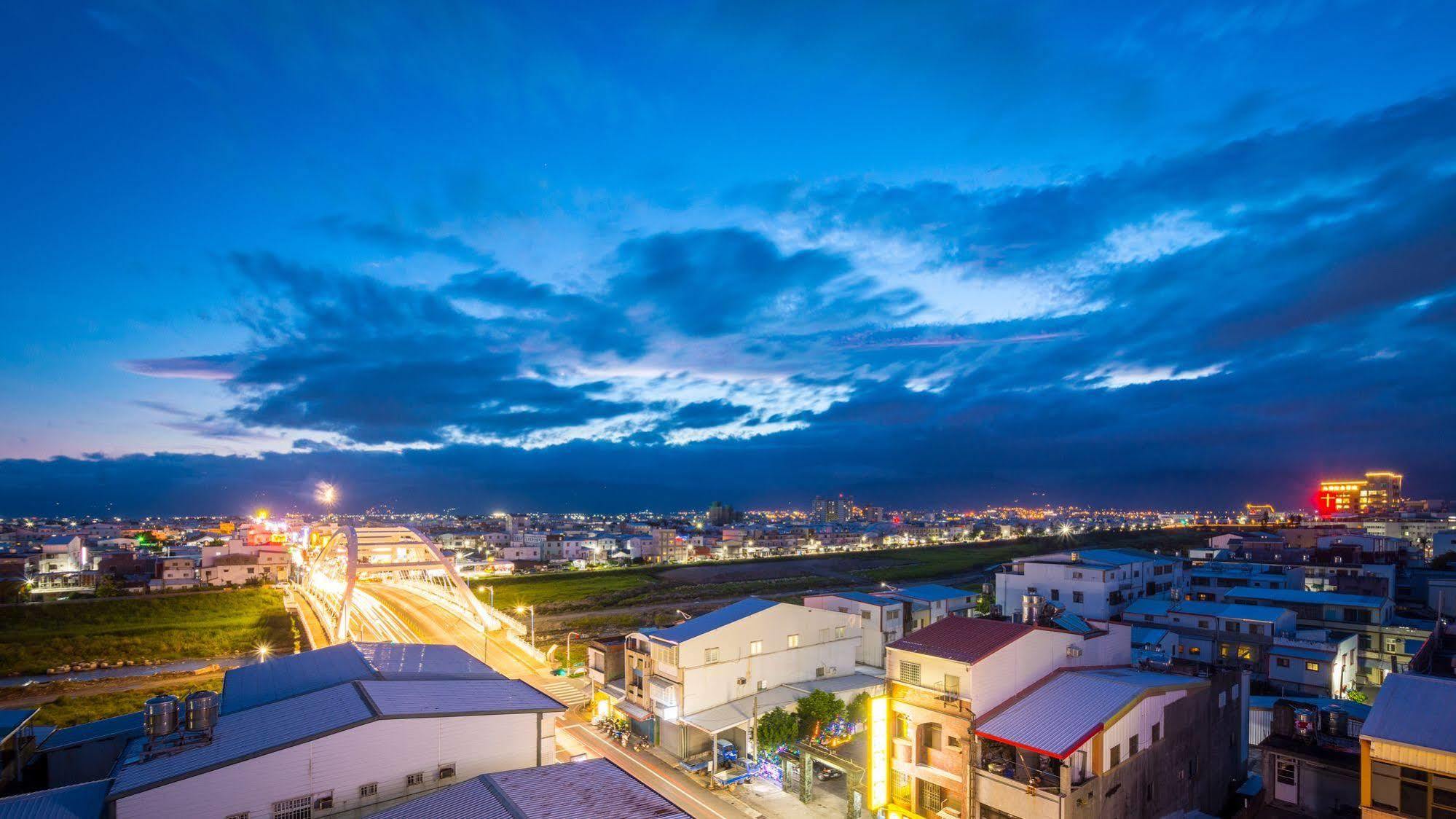 Taitung Apple Hotel מראה חיצוני תמונה